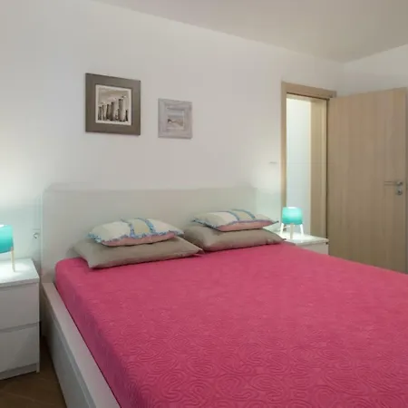 Alice App2 Apartment